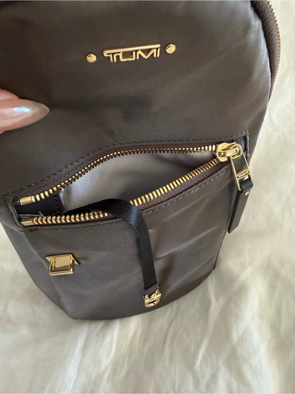 Tumi compact sling
